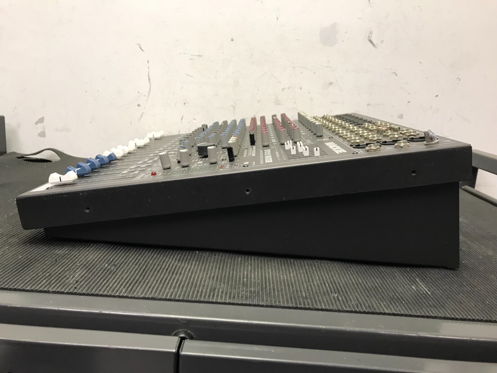 Mackie CFX12 12 Channel Compact Integrated Live Sound Mixer w/Cord