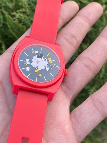 Nixon The Time Teller Disney Mickey Mouse Red Quartz Watch - Picture 4 of 12