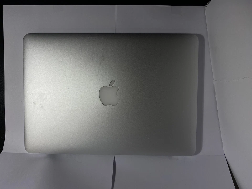 Apple MacBook Air 13,3" (128Go SSD, Intel Core i5-4260U, 1,4 GHz, 4Go), photo 4 sur 5