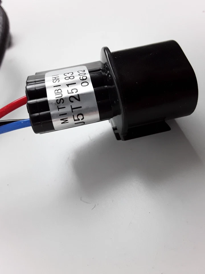 Sensor de posición del cigüeñal del motor para Mitsubishi Lancer 2,0 L 2003 2004 2005 2006 Foto 4 de 4