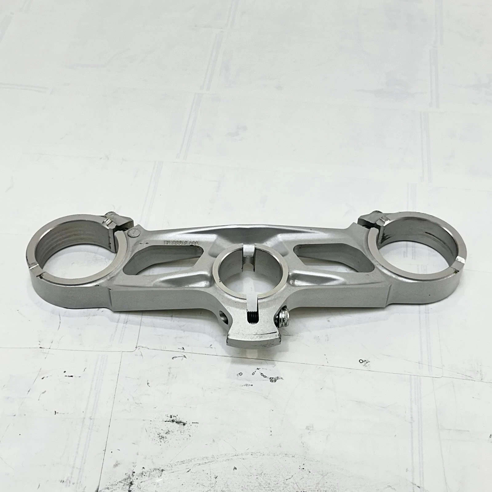 2016 - 2019 DUCATI 959 PANIGALE UPPER TRIPLE TREE FORK CLAMP SILVER STOCK