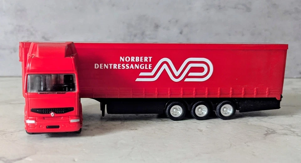 Corgi 1/64 Scale Model Truck 59543 - Renault Curtainside Norbert Dentressangle - Image 3 of 4