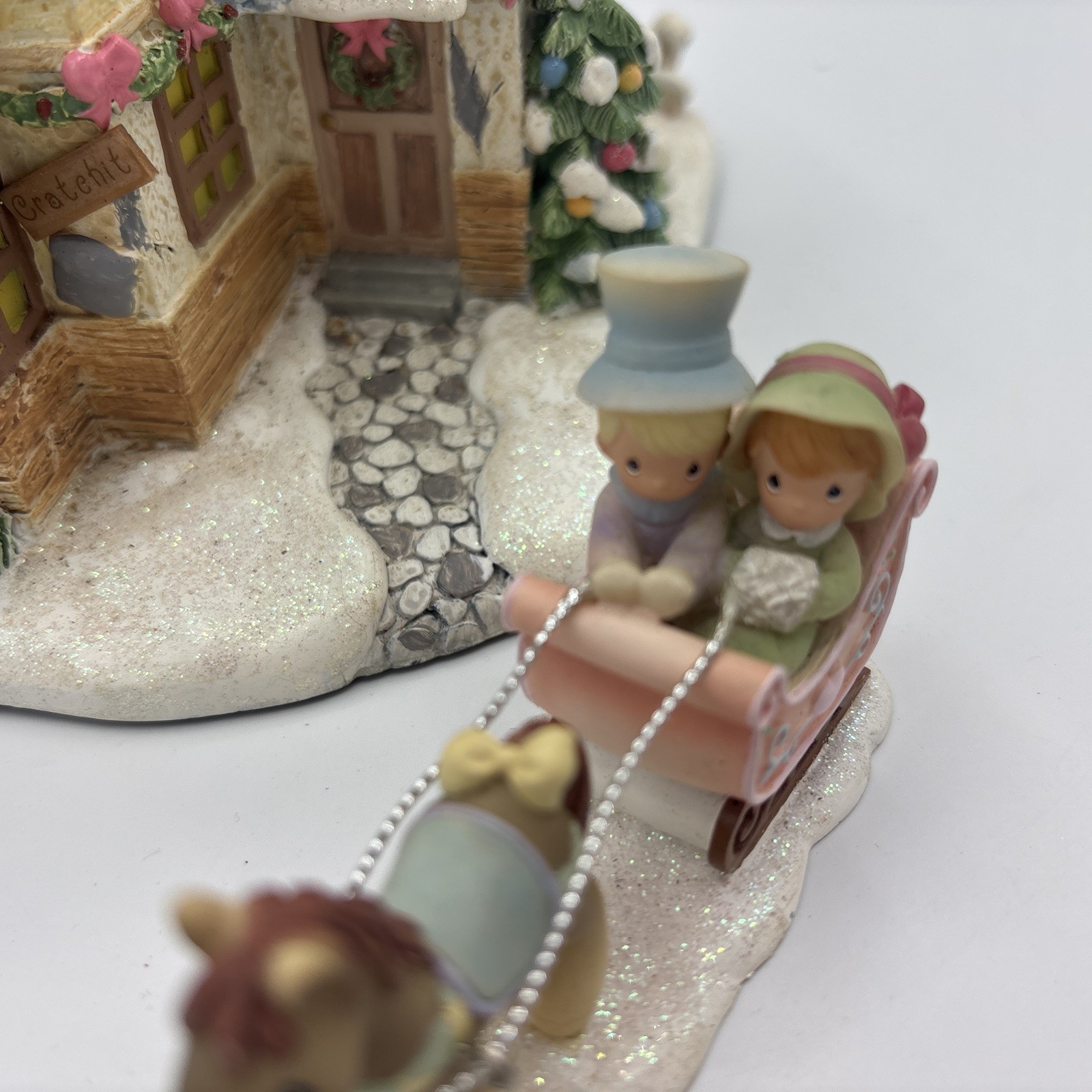 Hawthorne Precious Moments Christmas Carol Village Bob Cratchit House R77