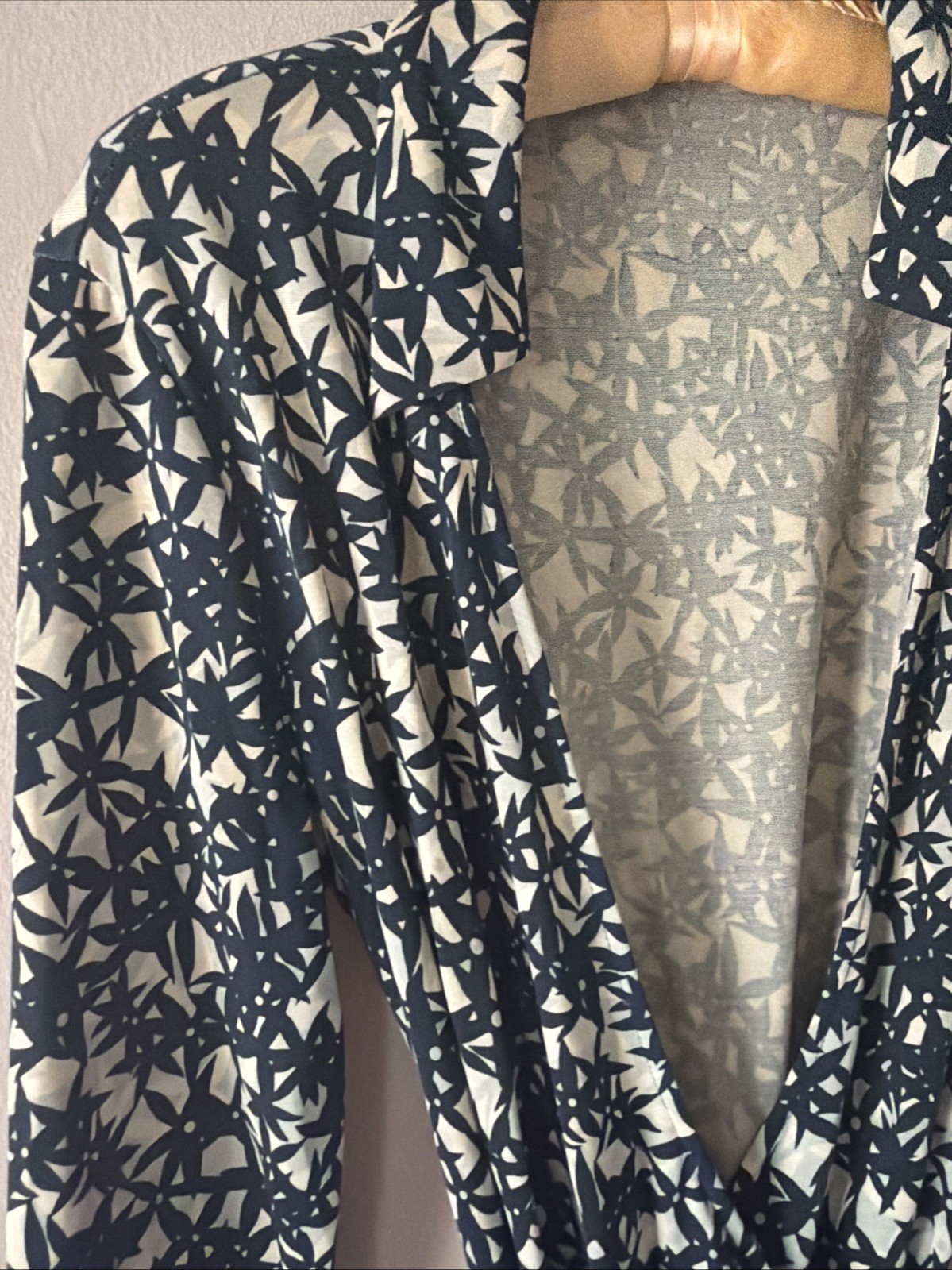 Rare Diane von Furstenberg Silk Wrap Dress Navy & Cream Size 10 image 4