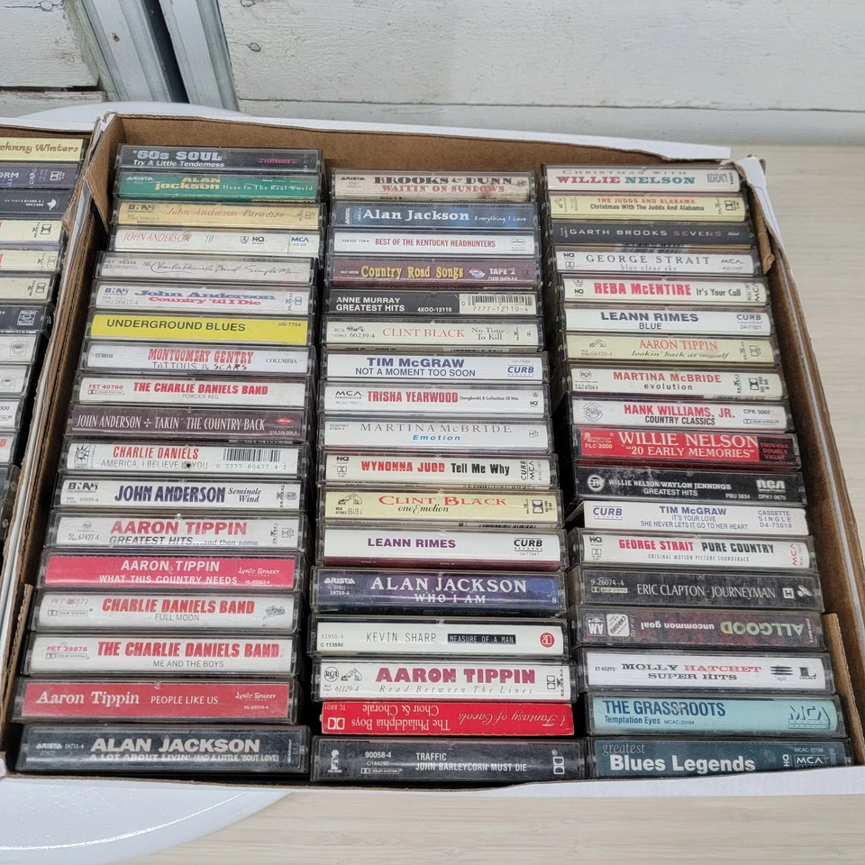 Large Lot of Vintage Country Cassette Tapes – 80s & 90s Era; 107 Cassetes Foto 4 de 4