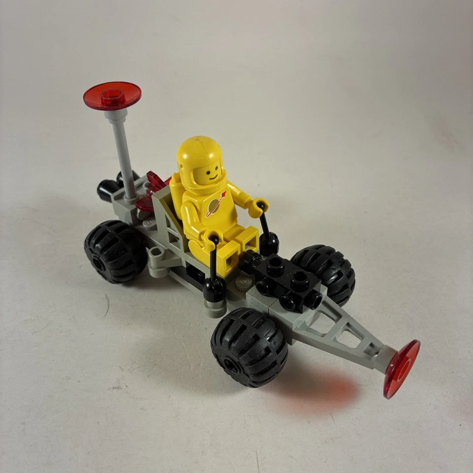 Lego 6826 Classic Space CRATER CRAWLER Complete - Image 2 of 3