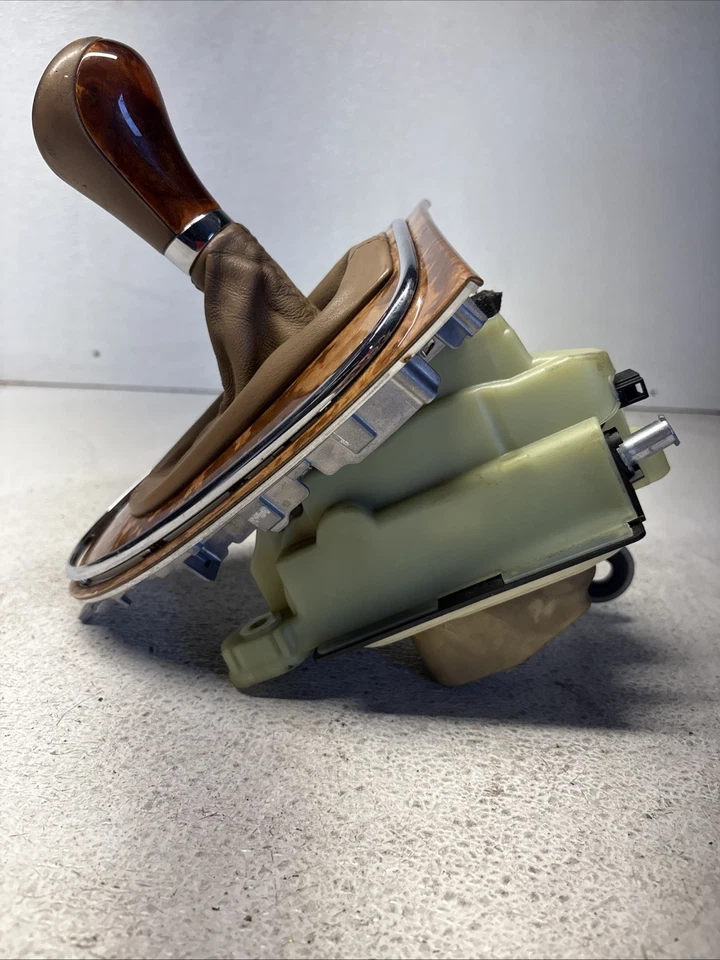 06-11 Palanca de cambios selector de marchas de piso Mercedes W211 E63 AMG CLS500 2112674824 FABRICANTE DE EQUIPOS ORIGINALES Foto 4 de 4