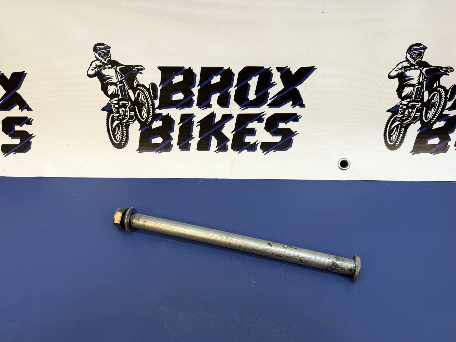 1998 - 1999 Yamaha R1 YZF-R1 Swingarm Pivot Shaft Bolt Swing Arm