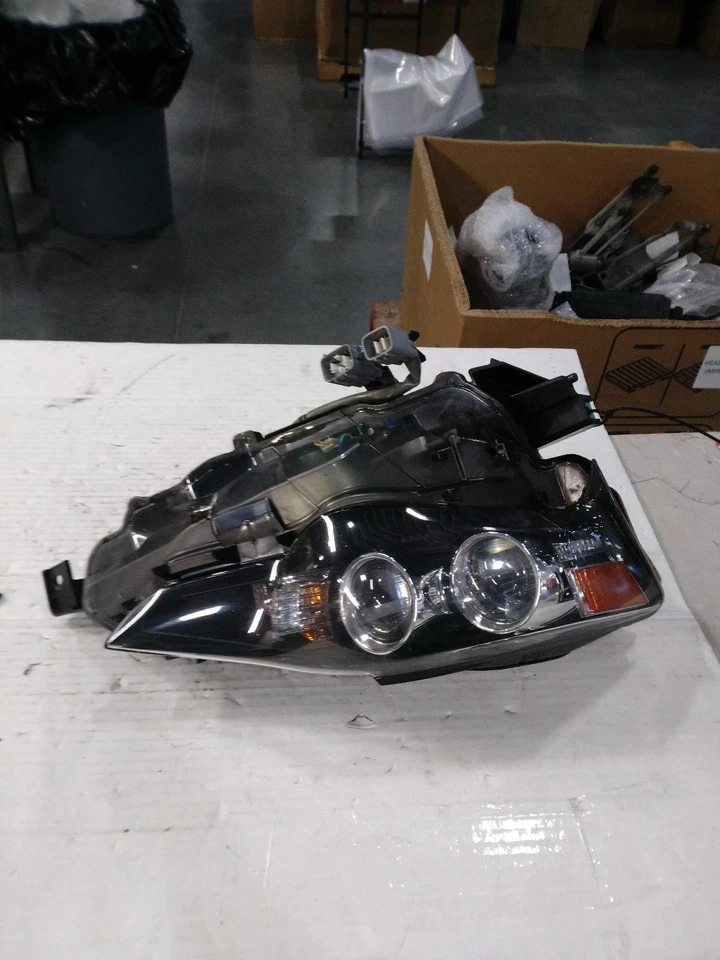 Conjunto de faros derechos usados se adapta a: Lexus IS250 2015 xenón HID grado derecho B Foto 3 de 4