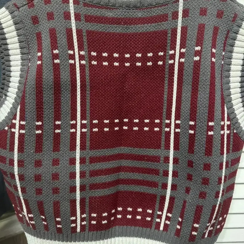 Codes Combine Checked Pattern Knit Vest - image 2