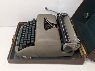 Remington Portable タイプライター ケース付き Vintage Remington Portable Travel Riter Typewriter W/ Case | eBay