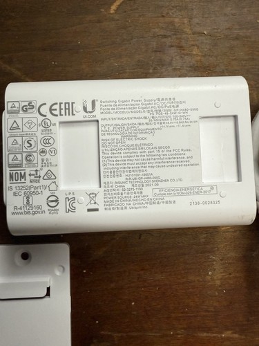 Ubiquiti UI POE-48-24W-G-WH PoE Injector 48VDC w/Mounting Plate - Photo 3/3