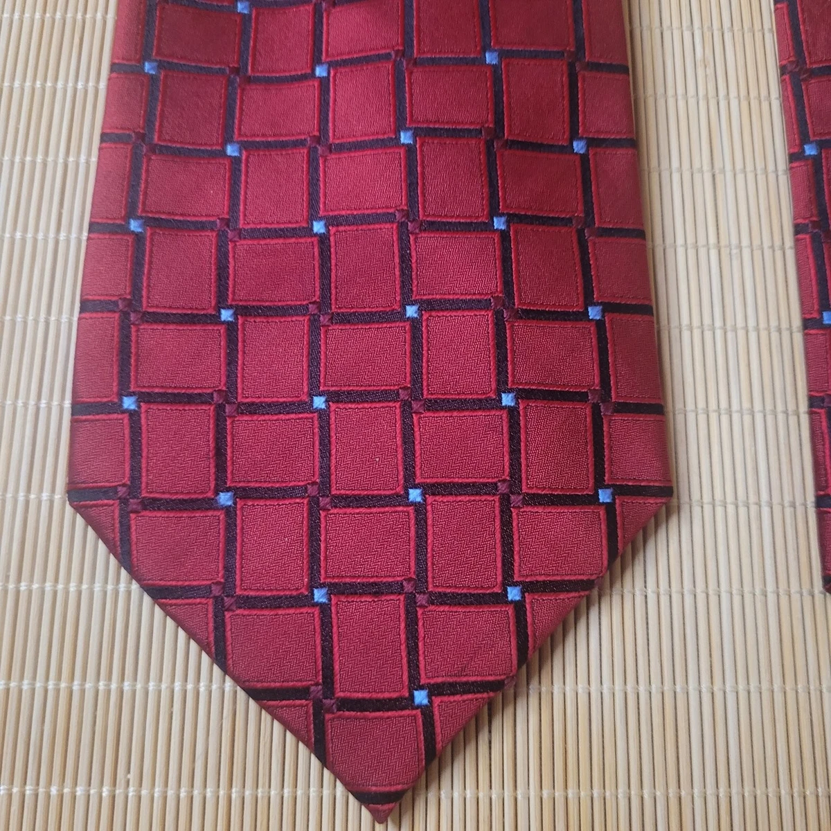 Cravate Homme VALERIO VALERI En Soie – Motif Floral Rouge – Fabriquée En Italie
