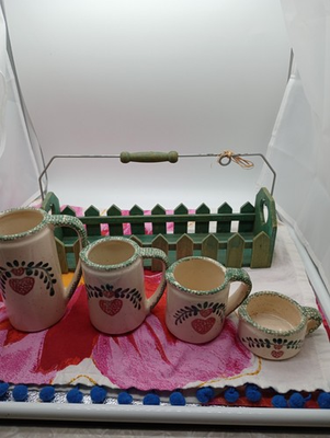 #ad Vtg Set Green Splash Painted Measuring Cups Set With Picket Fence Holder $30.00