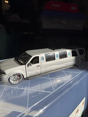 Lincoln Navigator Lincoln Contemporary Manufacture Diecast Cars