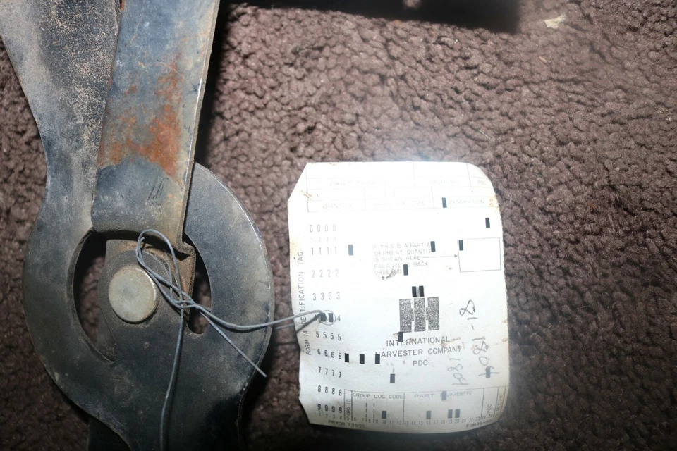 NOS International Harvester IH 1961 - 68 Travelall Travelette 窗户调节器 — 第 2/3 张图片