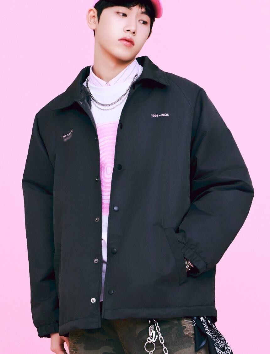 SMTOWN LIVE 2025 OFFICIAL GOODS RED VELVET COACH JACKET SET SMTOWN LIVE 2025 OFFICIAL GOODS RED VELVET COACH JACKET SET