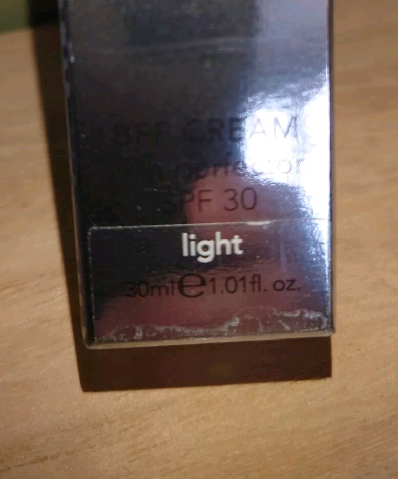 Trinny London Bff SPF 30 Cream In Light 30ml New all skin types sheer