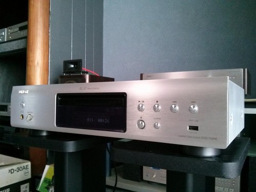 Denon DCD-755RE CD Player New Sanyo Pickup Upsampling 192kHz AL32 32-bit DAC Use