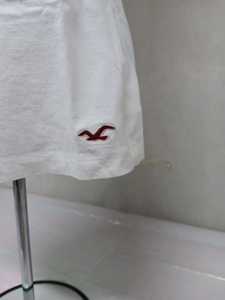 HOLLISTER WOMENS SMALL WHITE RACERBACK TANK TOP RUFFLE EMBROIDERED LOGO - Image 3 of 4