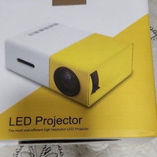 YG300 LED Multimedia Projector Portable 1920x1080 Yellow White microSD AV