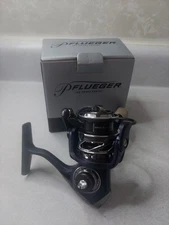 Pflueger Patriarch Spinning Fishing Reel Model PARSP25X. New In Box. Size 25