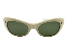 VINTAGE MIDCENTURY WHITE CAT EYE SUNGLASSES 1960 MADE IN FRANCE