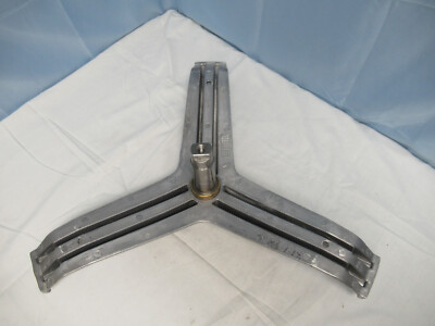 Frigidaire Washer Spider Arm 5304505337 134962200 (Lot #99)