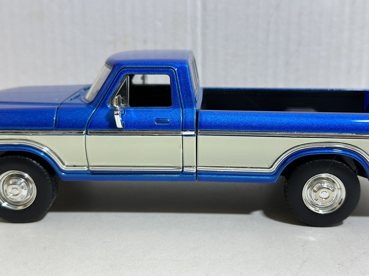 Jada Toy Just Trucks 1:24 Scale 1979 Ford F-150 Pickup Model