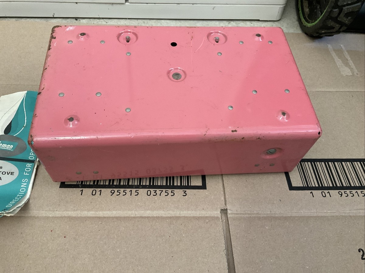 Vintage Coleman LP Gas Picnic Stove uses Coleman LP Gas Fuel Made