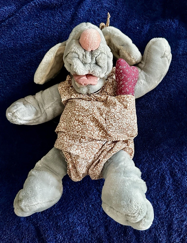 Ganz Vintage 1981 Rugas Menina Cachorro Mão Marionete Recheada 18" Pelúcia em Vestido Osso - Imagem 2 de 4