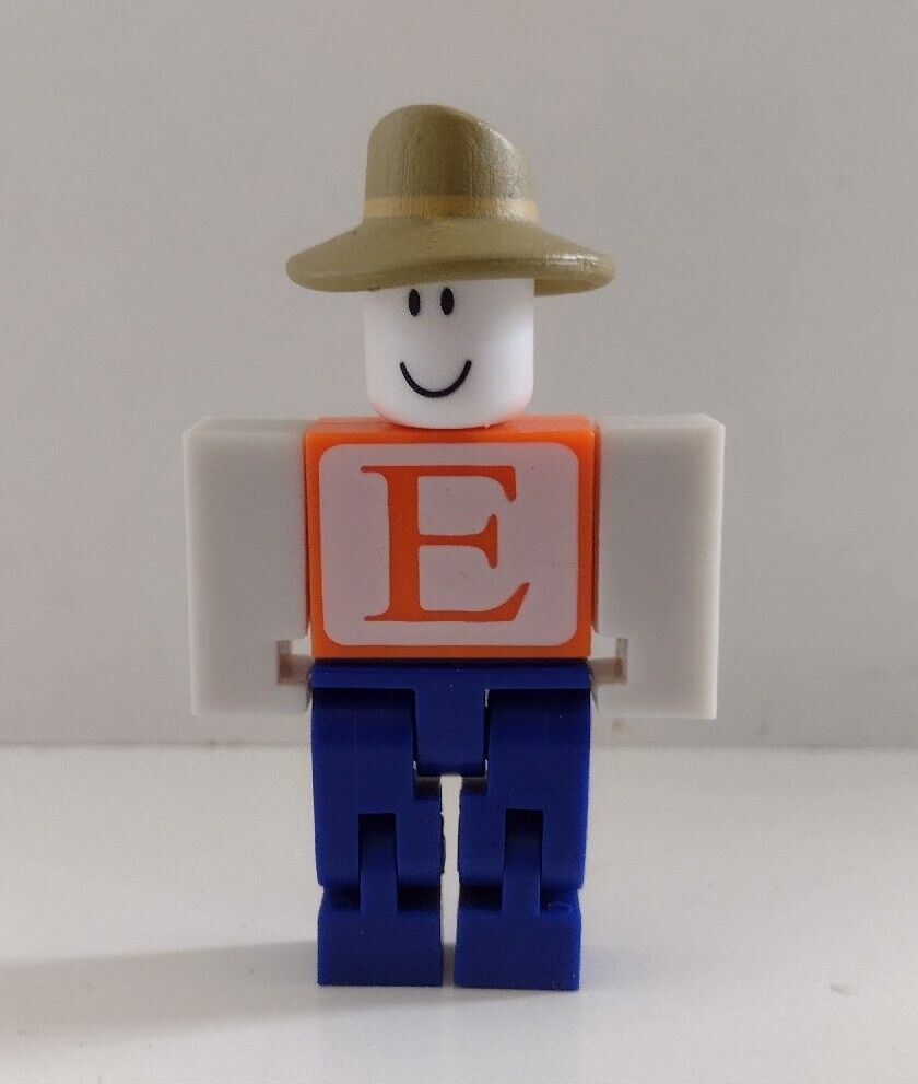 Roblox Series 1 Erik.Cassel 3 Mini Figure Includes Online Item Code Loose  Jazwares - ToyWiz