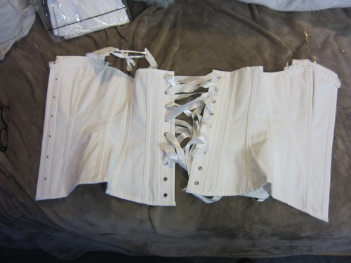 Corset Story CSFT042 White Overbust w/ Straps Size UK12 - Picture 19 of 24