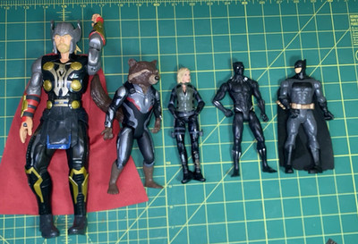 Lot of 5 Marvel  DC action figures Thor drkwld Rocket Black Panther Widow Batman