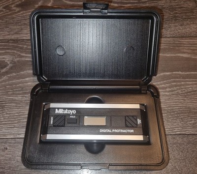 Mitutoyo Pro 3600 Digitale Winkelmesser-Wasserwaage im Karton