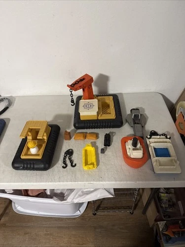 Vintage Fisher Price Little People 945 Off Shore Cargo Base. Not Complete ￼1978