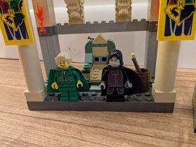 LEGO Harry Potter: The Dueling Club (4733) 100% Complete w/Minifigures