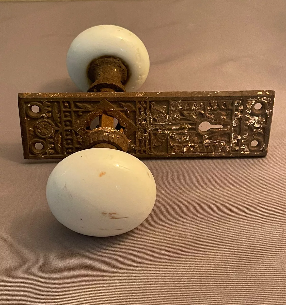 Glass vintage door knobs deals