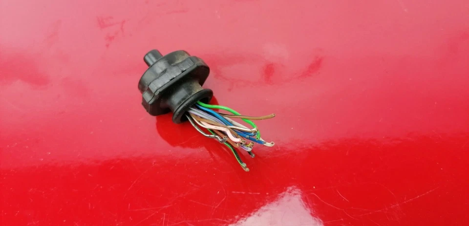 Cuadro de instrumentos velocímetro dureza cableado mercedes w123 200d 240d 300d  Foto 3 de 3