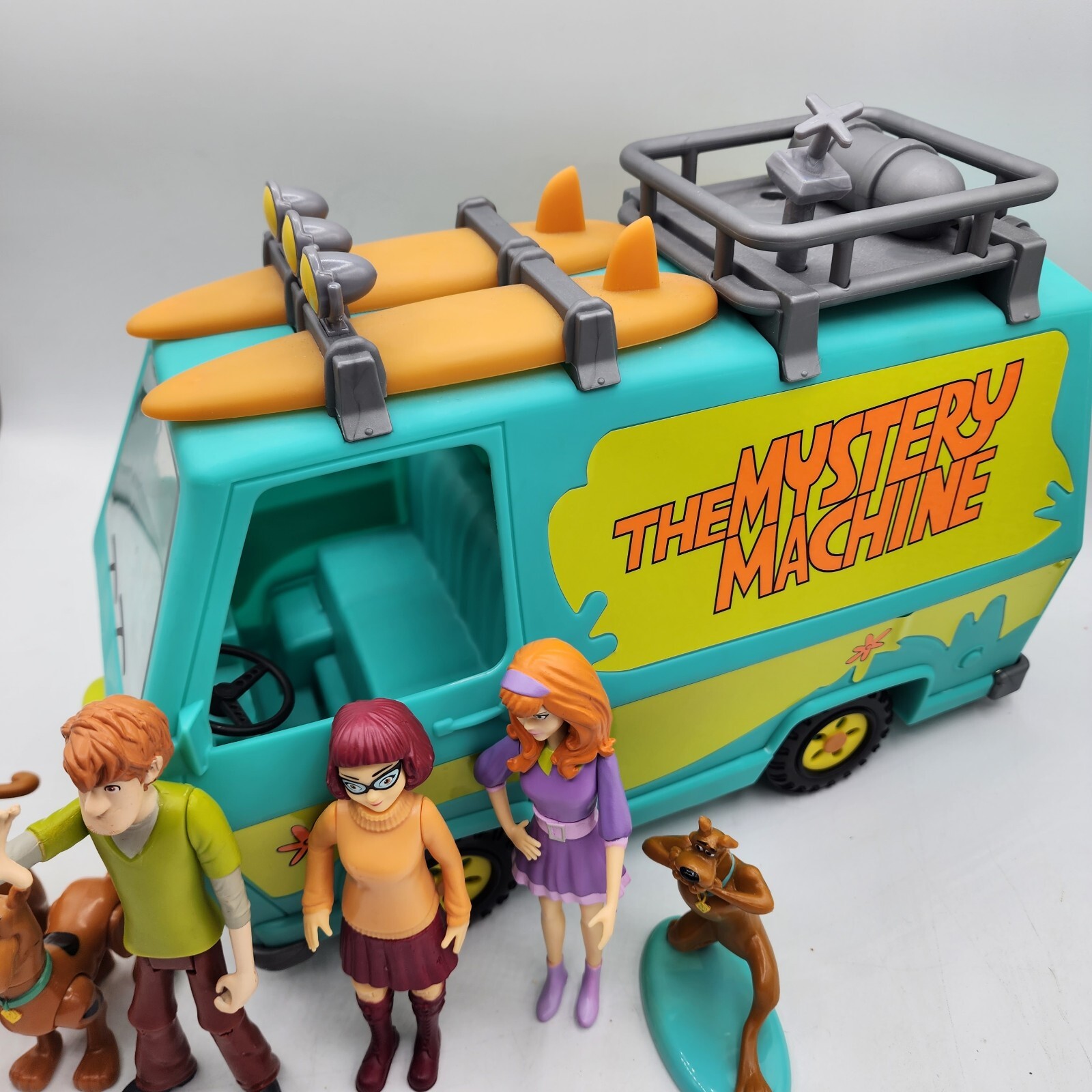 Scooby Doo Action Mystery Machine Lights Sounds Playset Figures Shaggy
