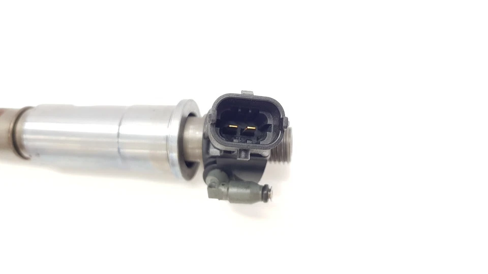 INYECTOR DE COMBUSTIBLE INFINITI M M30D 2012 3.0 DIÉSEL 175KW 889945H82868770 BOSCH Foto 4 de 4