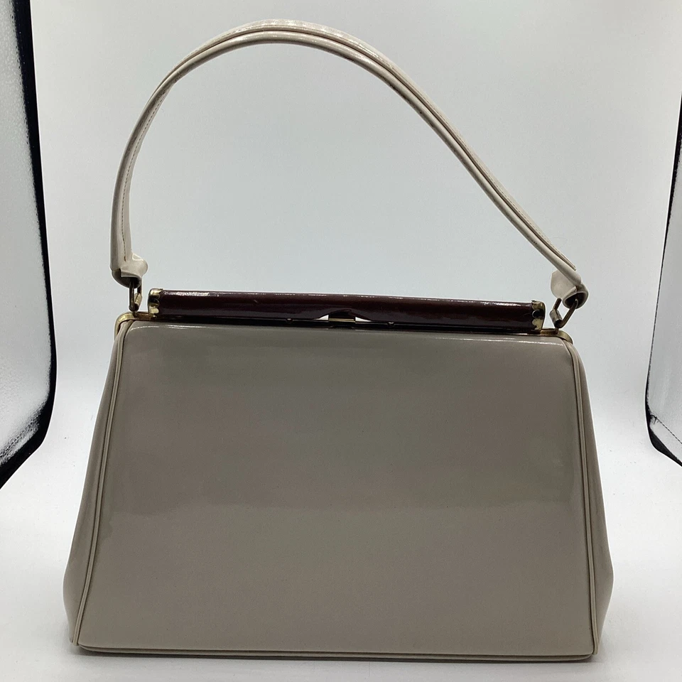 Vintage 1950’s White Serval Leather 11”x3”x7” Pinup Clasp Purse W/ Strap - Image 2 of 4