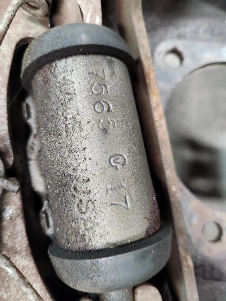 Pontiac 1958 frenos tambores delanteros y traseros placas de respaldo cilindros de rueda Bonneville Foto 3 de 4