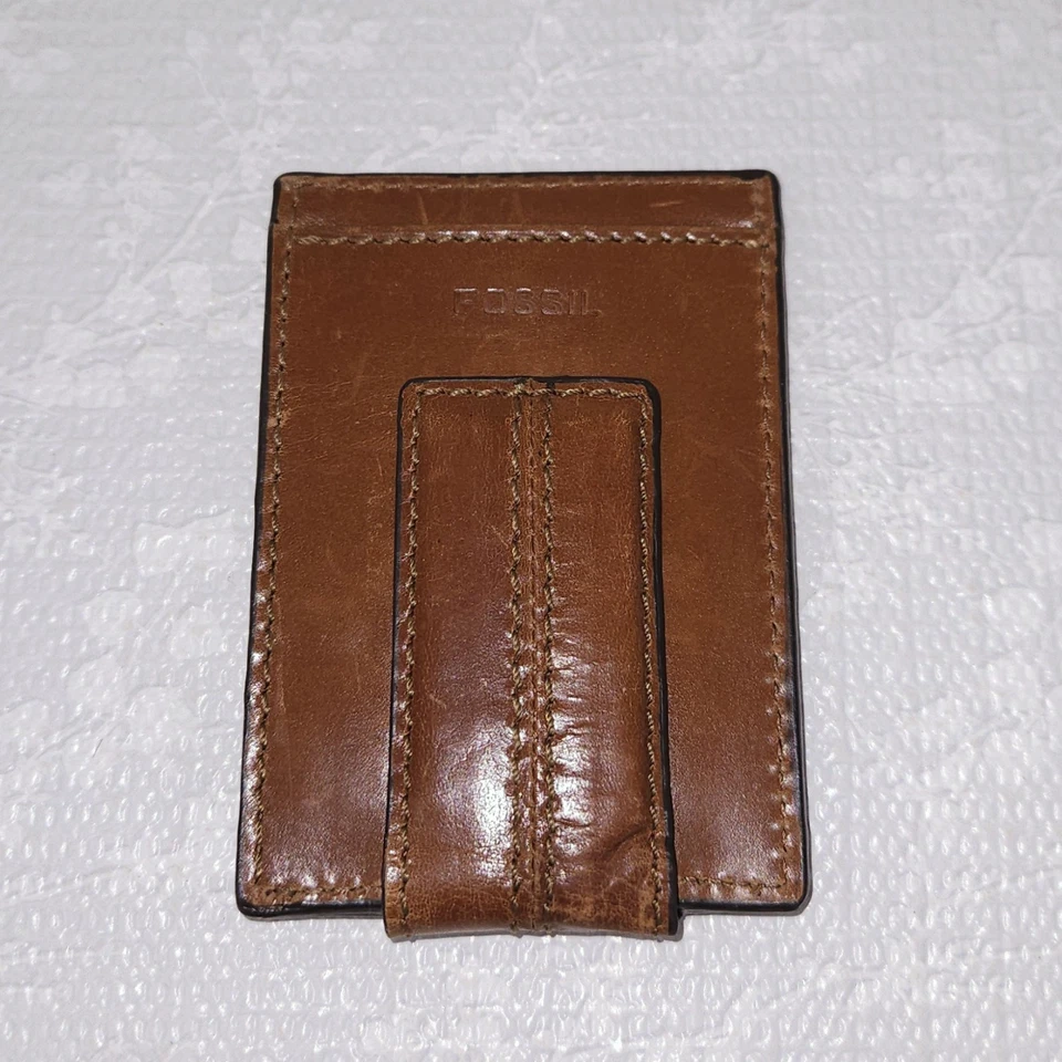 Cartera con clip para dinero FOSSIL tarjetero de cuero marrón con solapa magnética Foto 3 de 4
