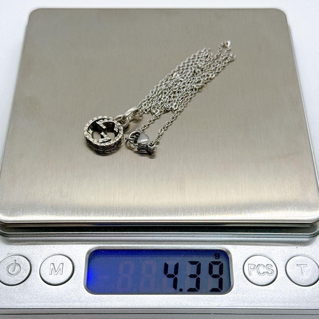 Gucci Arabesque Interlocking Silver Necklace Non-… - image 11