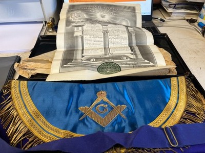 ORIGINAL FREIMAURER INSIGNIEN UND ETUI GROSSLOGE VON SCHOTTLAND