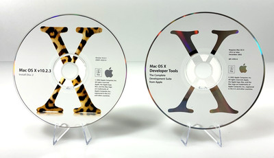 Vintage Mac OS X v10.2.3 Install Disc 2 and Mac OS X Developer Tools Untested
