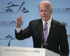 46TH PRESIDENT JOE BIDEN SIGNED AUTOGRAPH 8X10 PHOTO - FORMER OBAMA VP W/ ACOA 