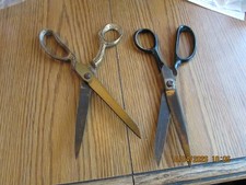 VINTAGE ANTIQUE SCISSORS