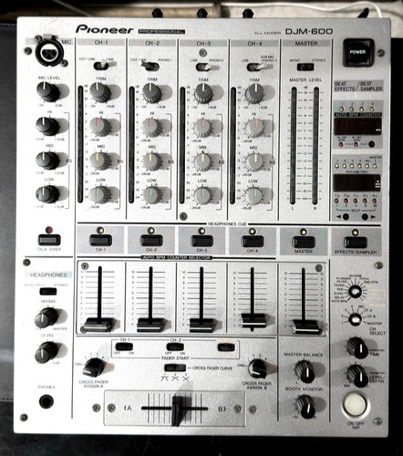Pioneer Professional DJ Mixer DJM-600